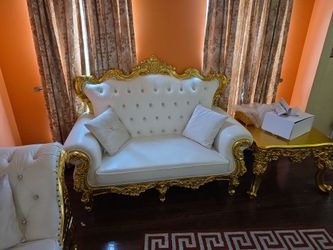 Royal Victorian love seat