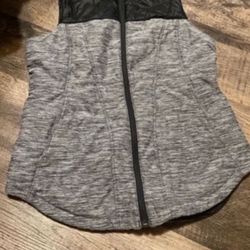 WOMENS MEDIUM M North Face Vest  GREY BLACK