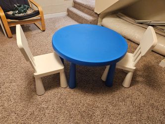 Ikea kids round table and chairs