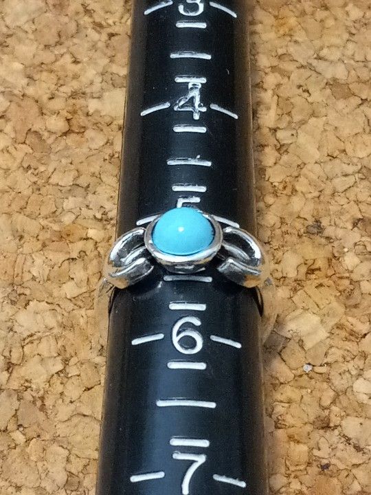VINTAGE BOHEMIAN SILVER PLATED FASHION RING. SIZE 5.5. (E)