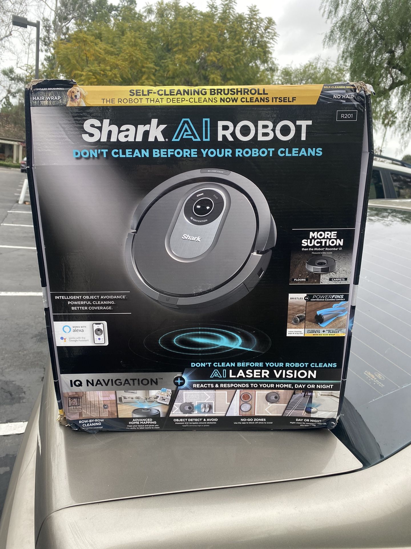Shark AI Robot Vacuum R201