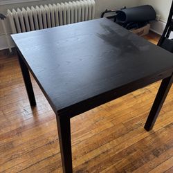 Extendable Wooden Table With Chairs 
