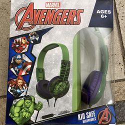 NWT Avengers Hulk Headphones 
