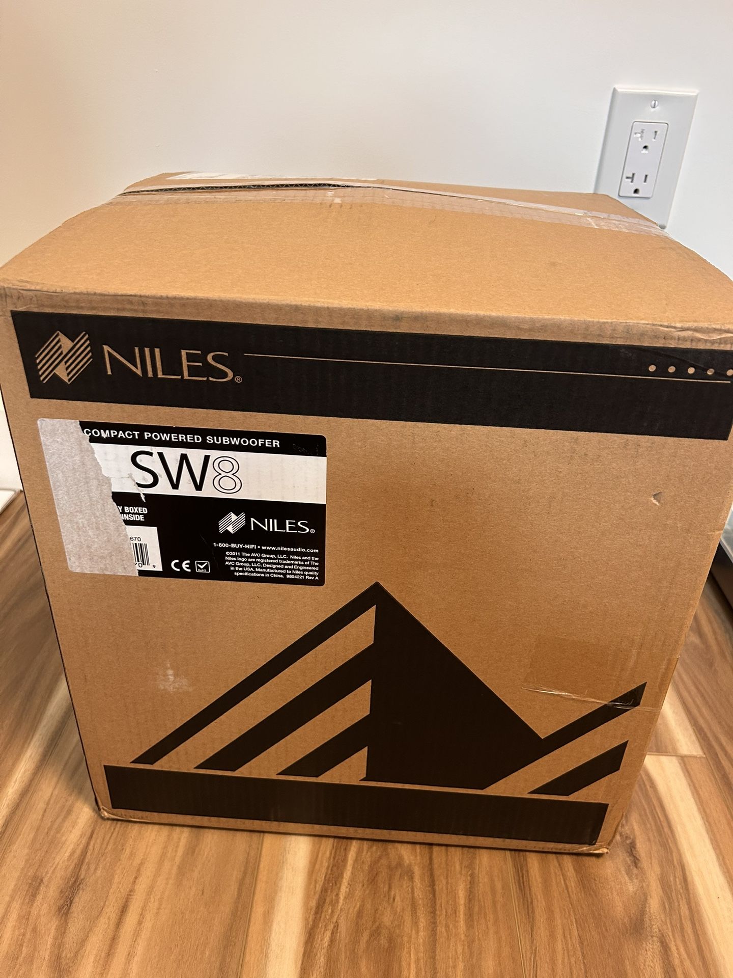 Niles SW8 Powered Subwoofer - 1200W
