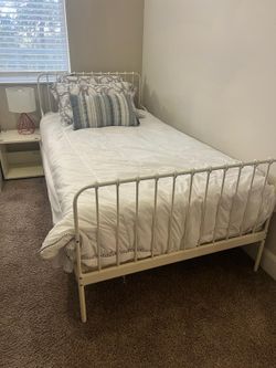 Twin Size Metal Bed Frame with Premium Mattress & Bedding Set – Excellent Condition
