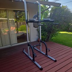 Pullup and dips exercise machine