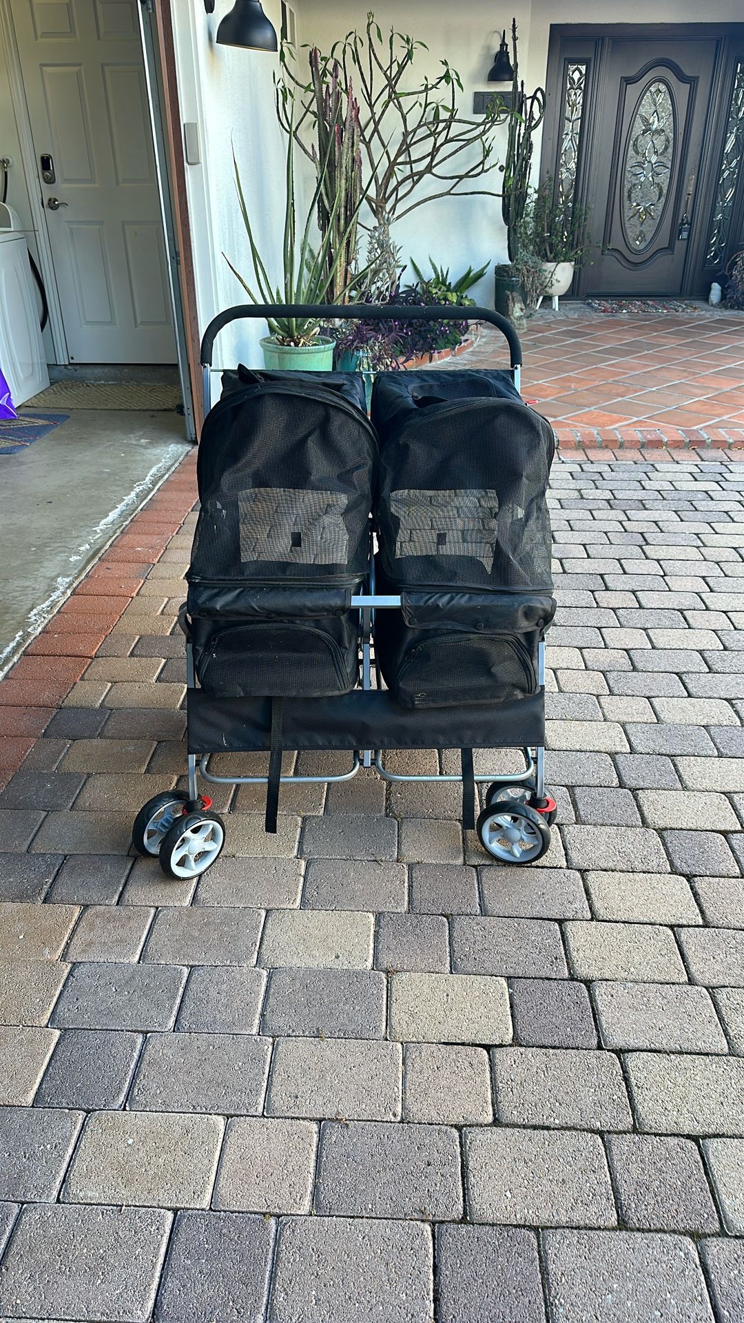 Pet Double Stroller. Used Twice. Great Condition.