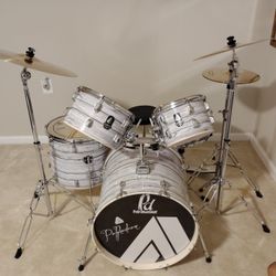 Professional Drum Set 