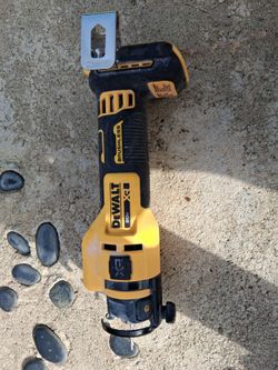 DeWalt 20V MAX XR Brushless Compact cut out saw