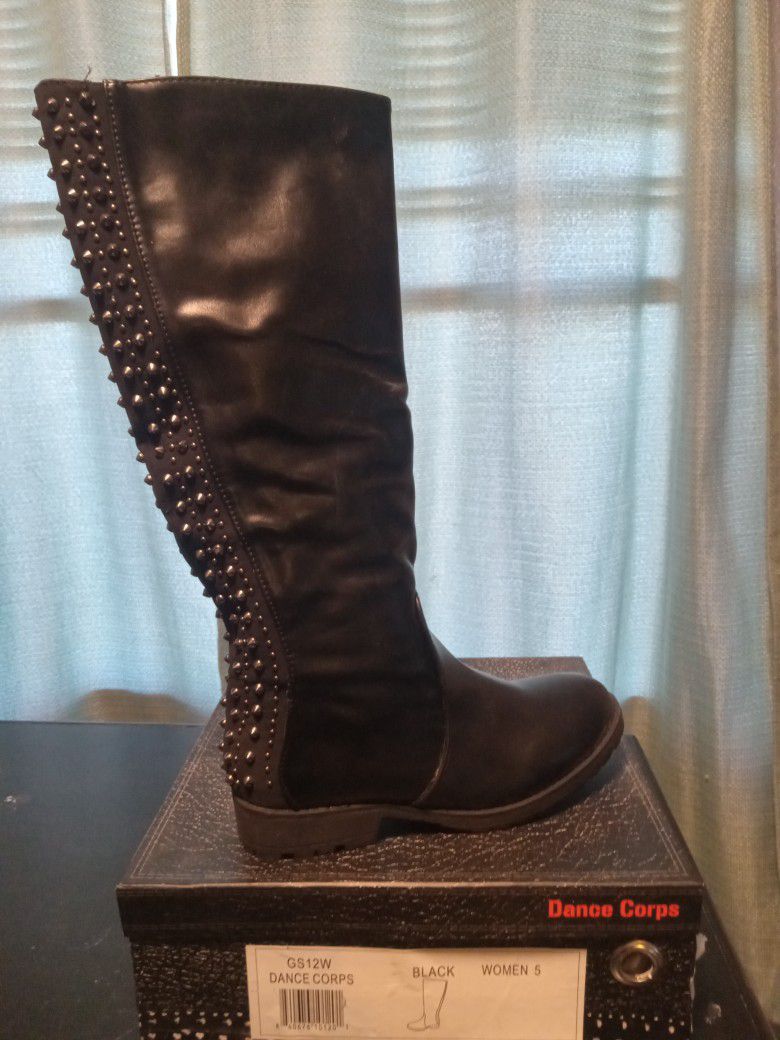 Black Boots Size 5