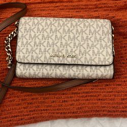 MK Cross Body  Authentic 