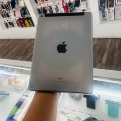 iPad 6th lte 32gb WiFi