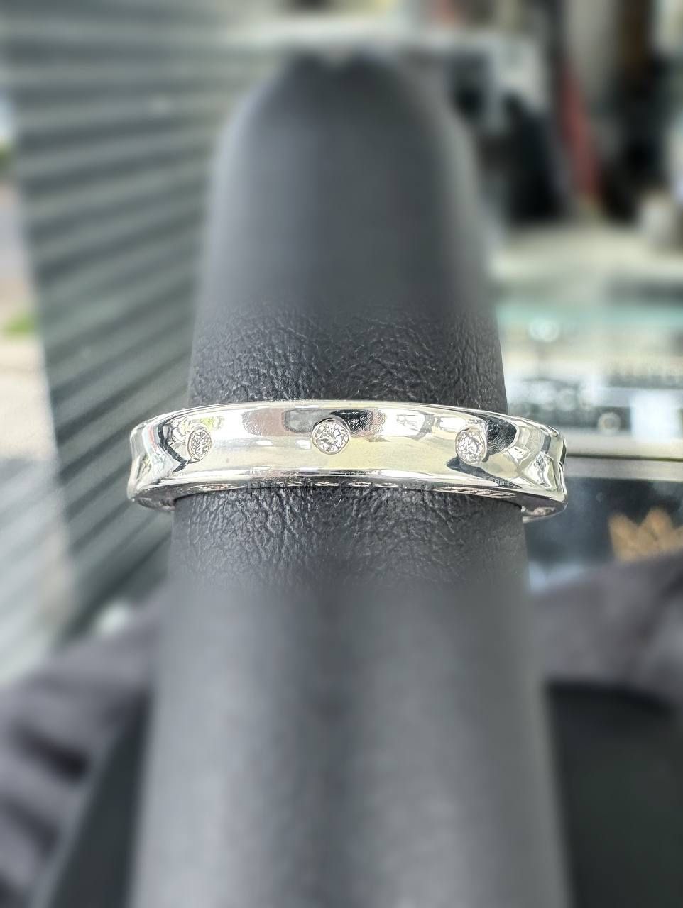 Tiffany & Co. Authentic MINT 1837 925 Silver 3 Diamond Circle Round Stacking Ring Band sz6