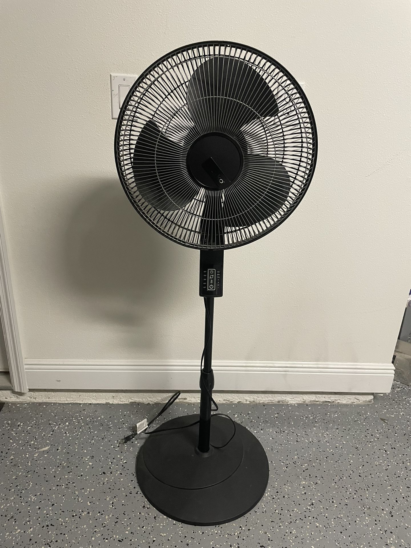 Lasko Oscillating Fan