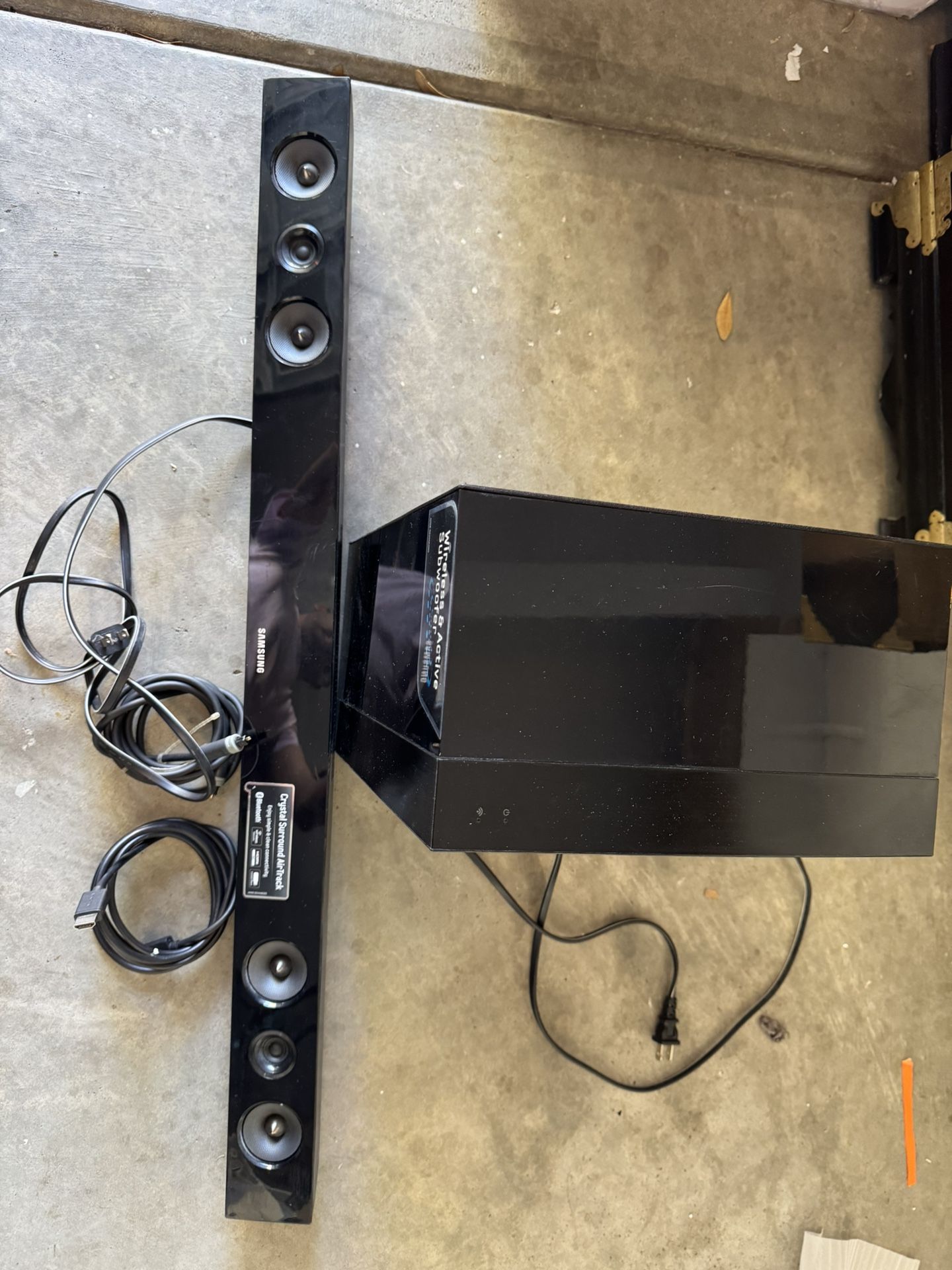 Samsung Audio Bar And Woofer