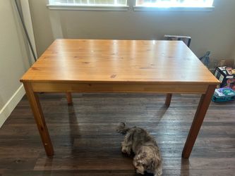 Beige wood dinning table *need it gone ASAP*