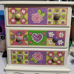 Girls Small Dresser/organizer