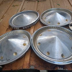 4 Hubcaps