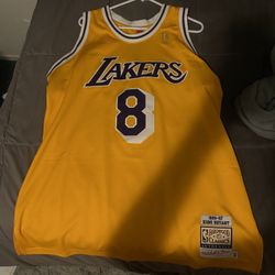 Kobe Jersey 8 
