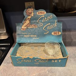 Vintage Anchor Hocking - with original box - Serve A Snack