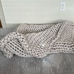 Bearaby Cotton Weighted Blanket - Moonstone Grey - 20 lbs - Lightly Used