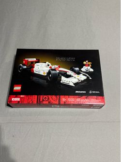 LEGO #10330 McLaren MP4/4 & Ayrton Senna