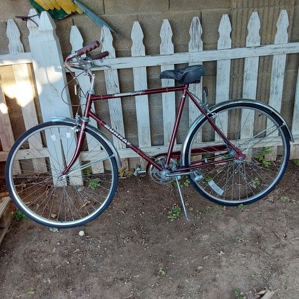 Murray 3-Speed Touring Bicycle Bike - $45