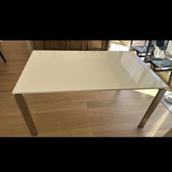 Room And board Dining Table