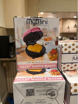 Heart waffle maker