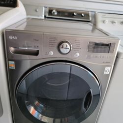 Just Like New!!! LG, Turbo, Direct Drive, True Balance, Super Large Capacity, Front Load Washer with Steam!!! Must See!!!