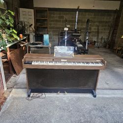 Baldwin Electro Piano.