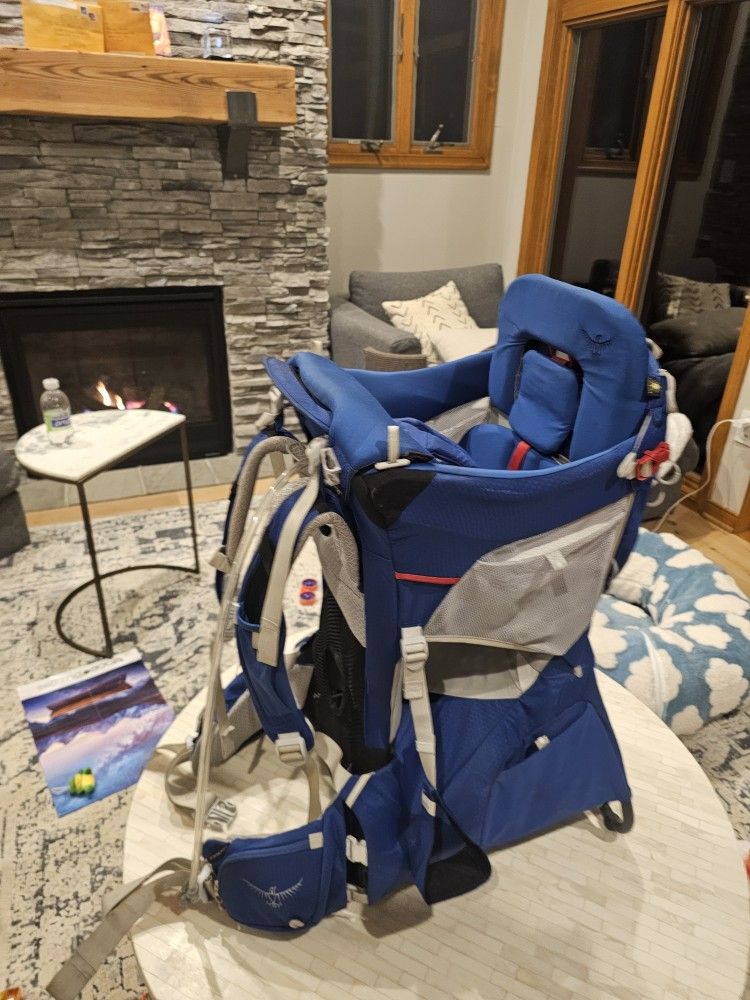 Osprey Poco Plus Child Carrier With Osprey 1.5L Hydration Bladder