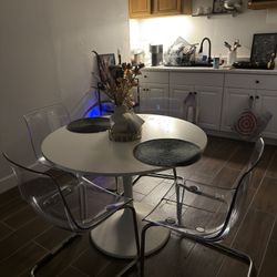 Kitchen Table 