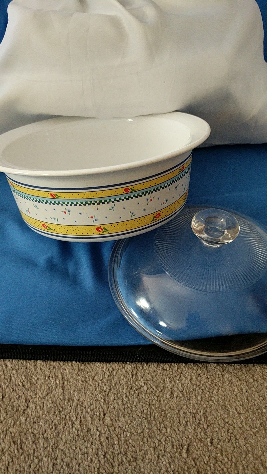 Corning Ware flower bowl w/ cover