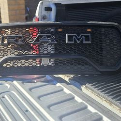 2019 1500 Truck Grille with Lights 