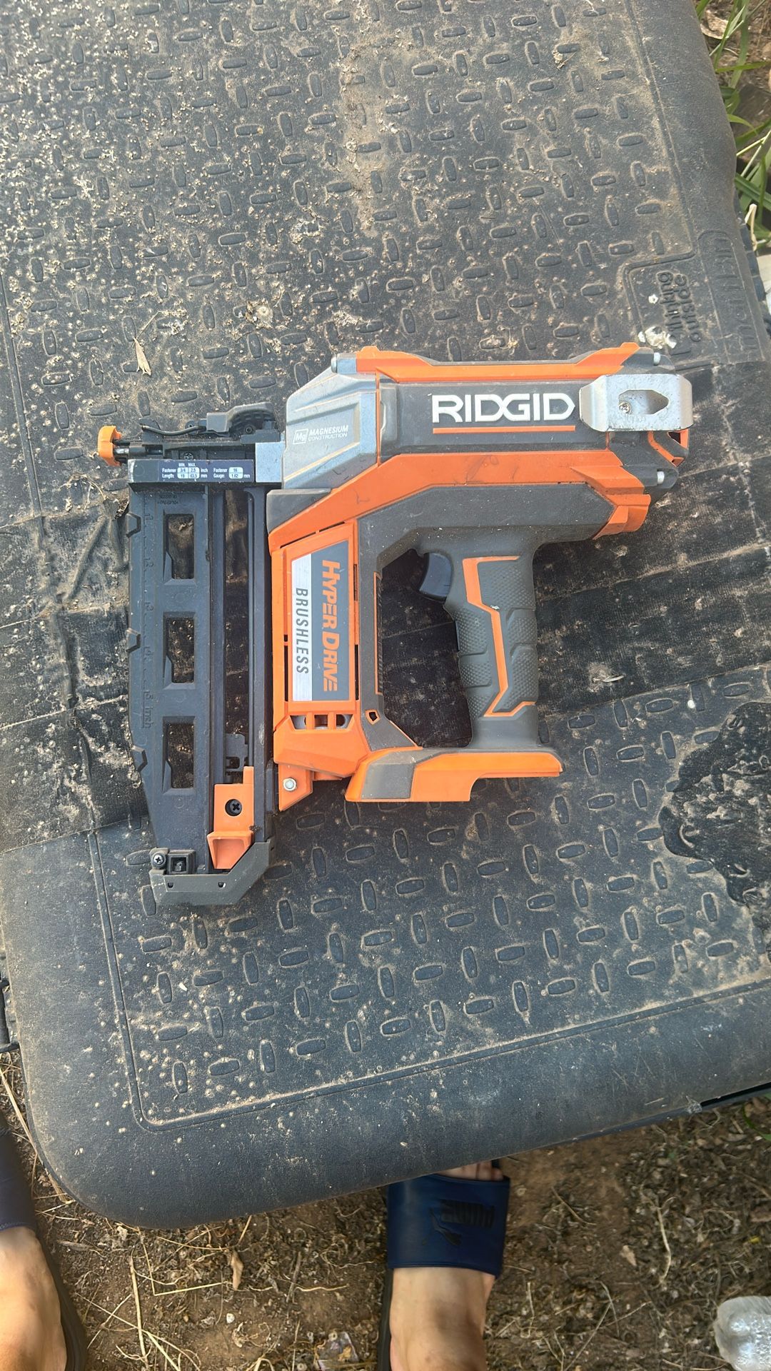 Ridged 18v Brushless 16 G Nail Gun