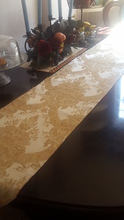 para mesa de tela color oro