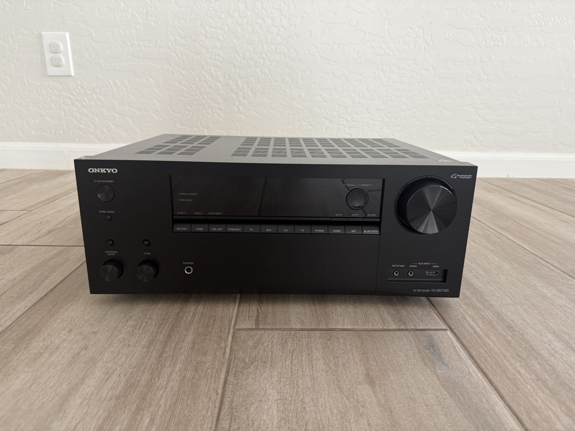 Onkyo AV receiver TX-NR7100