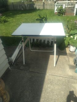 drawing/drafting table