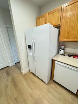 Frigidaire Double Door Refrigerator