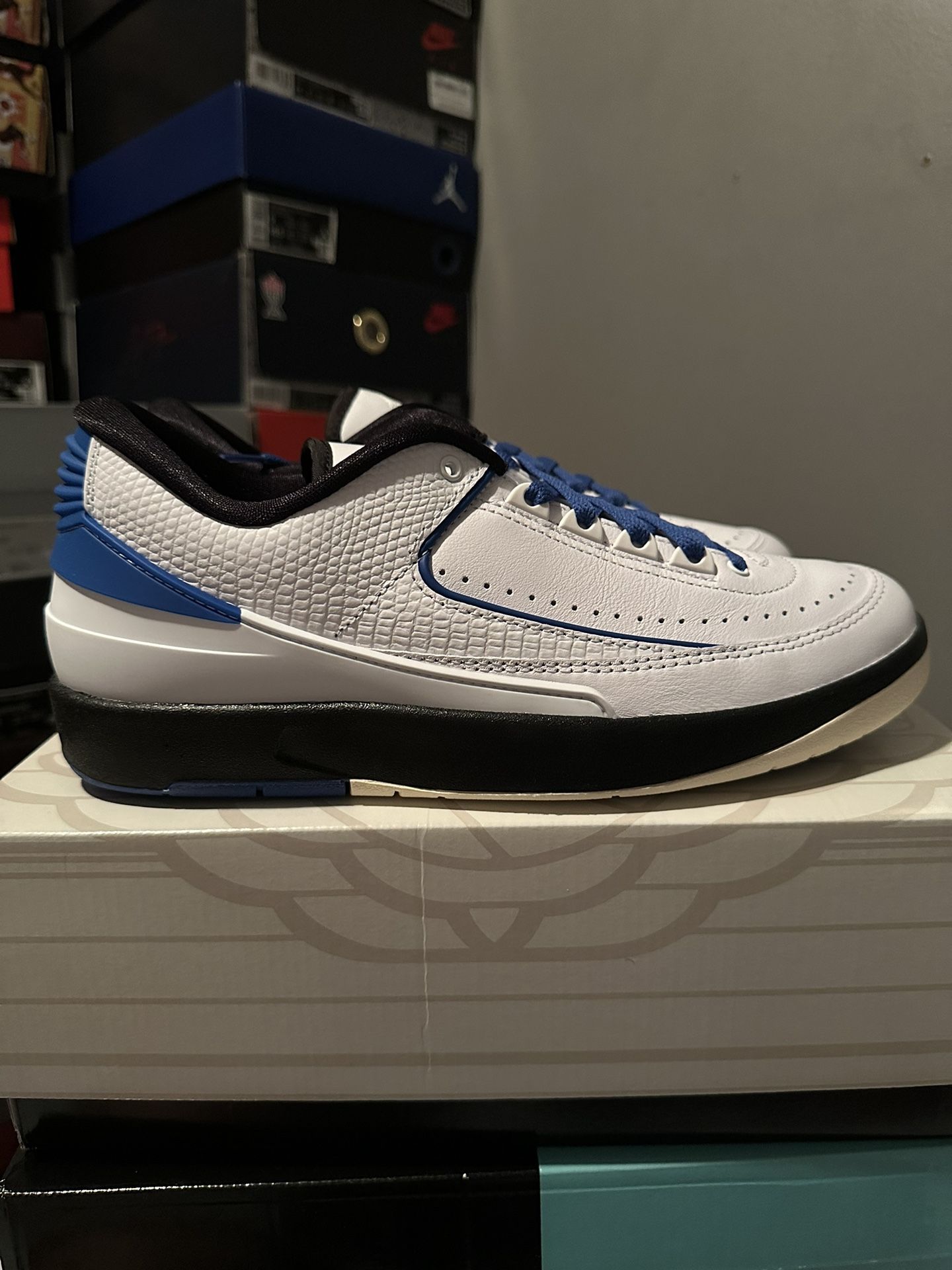 Wmns Air Jordan Retro Low “Varsity Royal” size 10