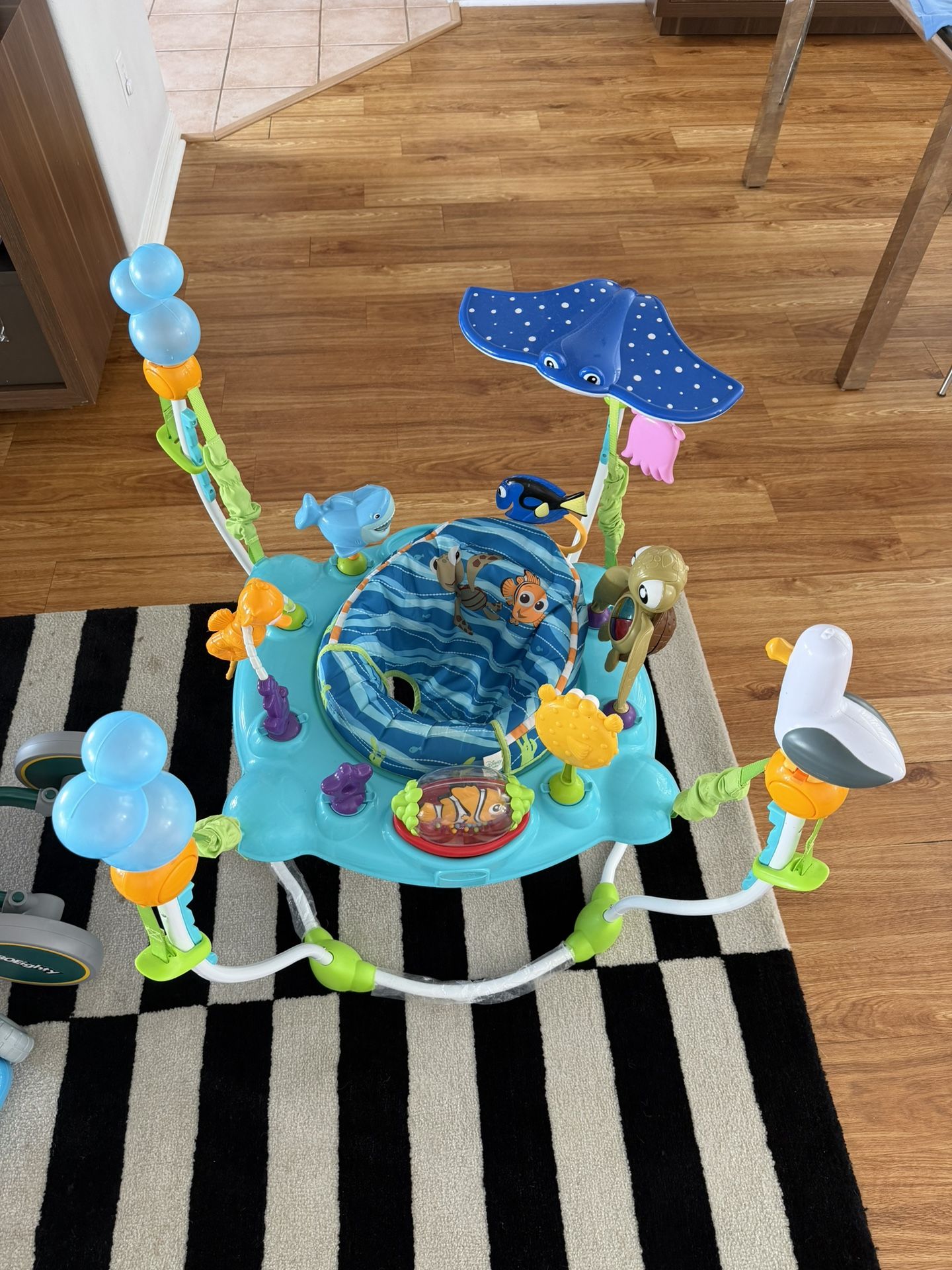 Bright Starts Activity Jumper Disney Baby Finding Nemo Sea of Activities