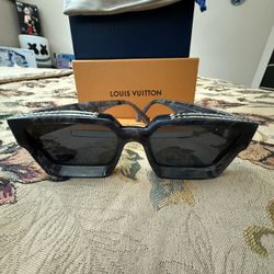 Mid week Sale ONLY 02/11/2026- LV EASTERN GREY MARBLE MILLIONAIRES-Used