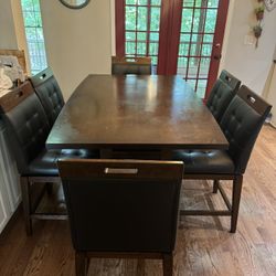 Breakfast Table 6 Chairs