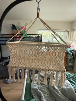 Baby Bassinet Hammock – Like New