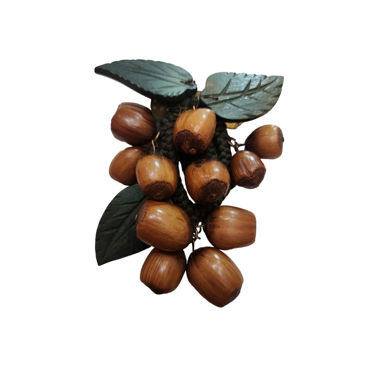 Antique Early Miriam Haskell Frank Hess Carved Hazelnut Cluster Dangling Brooch (184)11
