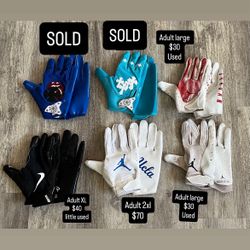 Football gloves