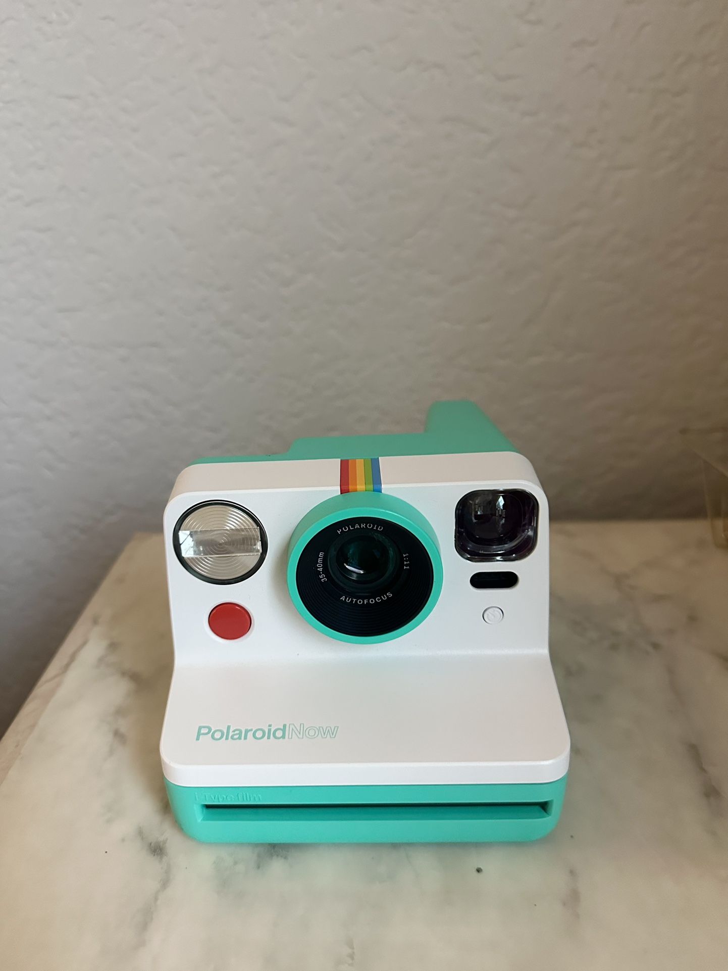 BRAND NEW: Vintage Teal Polaroid Now Generation 2 i-Type Instant Camera + Camera Bag + Charger📸