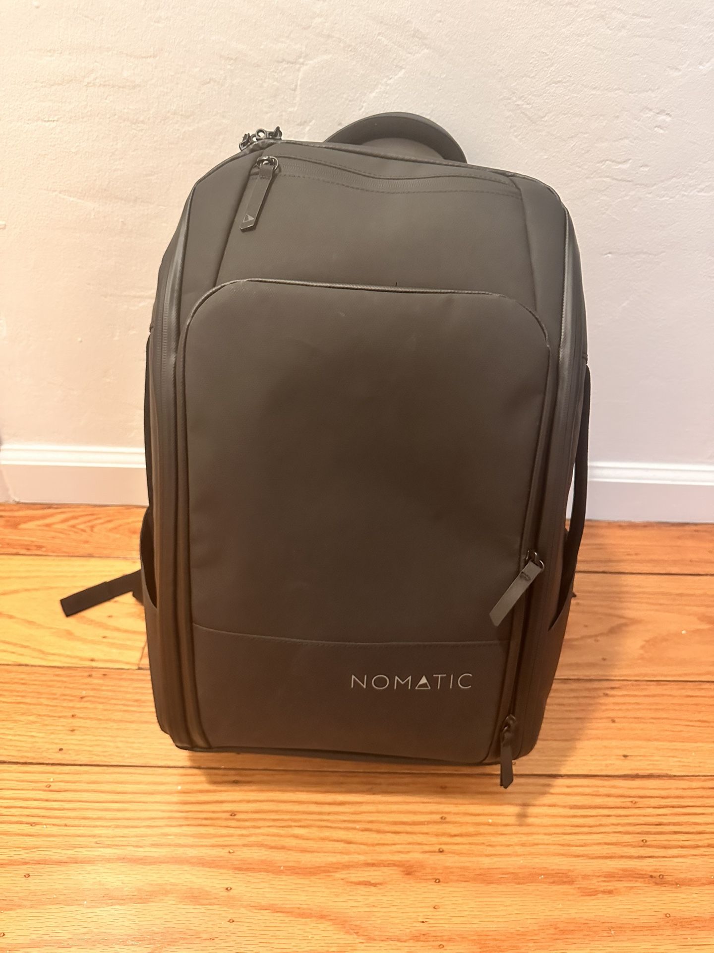 Nomatic 20L Travel pack Like new 