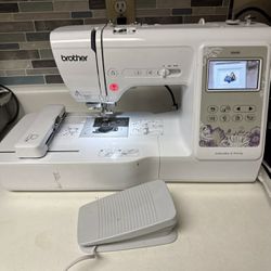 Brother SE600 Embroidery Sewing Machine